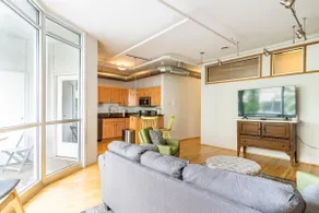 The Redline Loft. Central Downtown Location. - Image 5
