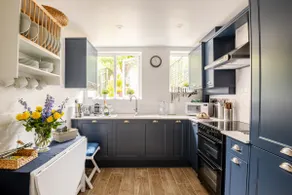 Bluebell Cottage - Image 2