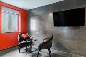 Loft with Private Hot Tub, Pool Table, and Balcony, 10 min from Strasbourg - Image 2