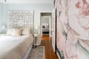 Upscale & Beautiful 2 bedroom apartment - Image 5