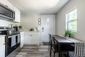 Cozy, Newly Updated 2BR - Image 3