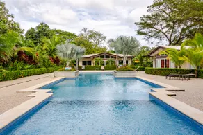 Surfer's Oasis Pool Villa The Point Playa Avellana - Image 4