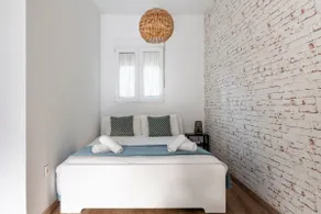 Apartment with a large patio - Image 3