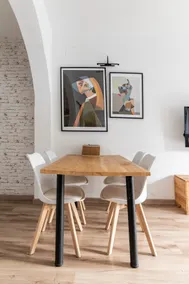 Apartment with a large patio - Image 2
