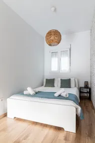 Apartment with a large patio - Image 5