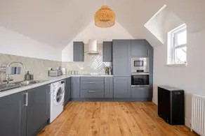 Hillside House - Image 5