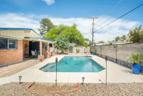 Central Poolside Oasis - Solar Powered - Image 3