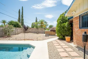 Central Poolside Oasis - Solar Powered - Image 4