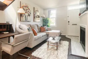 |~|King Bed|~|Fenced Yard|~|Twisted Stairs!|~| - Image 5