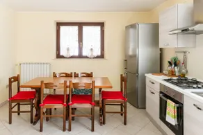 Villa between the sea and the mountains - Image 3