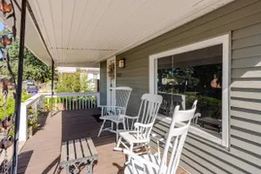 Centrally located in Denver with great city views! - Image 4