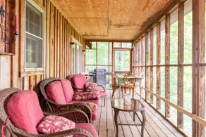 Aunt Betty's Cabin - Image 5