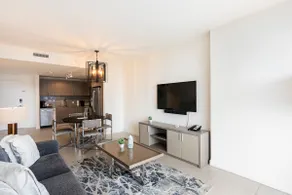 In the best area of Doral with all the amenities - Image 2