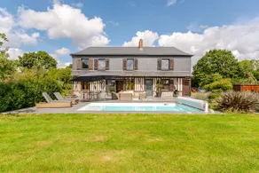 Normandy haven of peace – large south-facing terrace! - Image 2