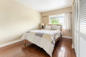 Prestigious Bright Garden Level - Image 2