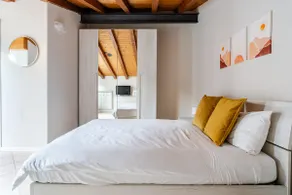 Beautiful apartment with parking space + terrace - Image 2