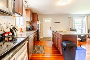 Full house - 5 bed, 2 bath - Image 5