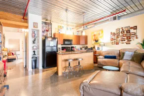 UNIQUE!! 1BR Loft-Rupp-Downtown w/ Many Extras. - Image 2
