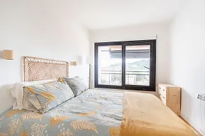Cozy penthouse with ocean views. - Image 2