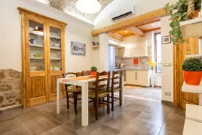 Spacious house for 4 people | Parking + 2 bathrooms + A/C - Image 2