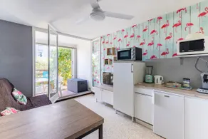 Studio cabin with terrace and garden - parking - Image 4