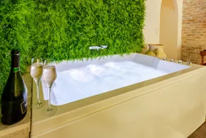 Cartagena de Indias 4* private jacuzzi & courtyard - Image 2