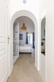 Le Santorini 3* city center & private terrace - Image 5