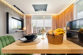 Jacuzzi overlooking the city, comfort and elegance - Image 4