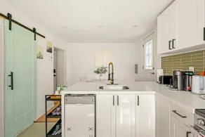Sunny 1 Bedroom Apartment , PET friendly - Image 4