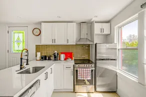 Sunny 1 Bedroom Apartment , PET friendly - Image 3