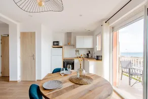 Premium Beachfront Apartment - Image 4