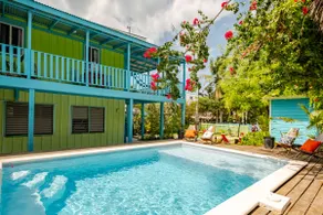 Island Apt Near Sea w breakfast, pool, bikes,canoe - Image 3