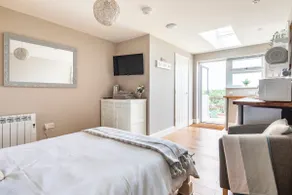 Sunset Lodge, tranquil & stunning views near Ely! - Image 4