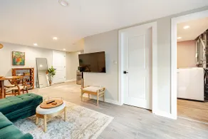 Private Nashville Suite • Parking + Near Downtown - Image 2