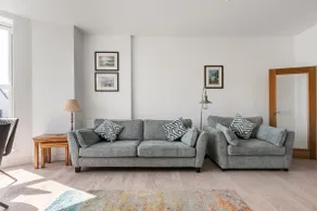 Porthminster View Luxury Sea Views Balcony, Parking, Pool, Spa & Gym - Image 4