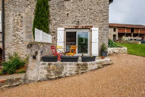 cottage in old mill - Image 5