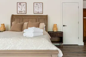 Serene and spacious suite in Mahone Bay - Image 4