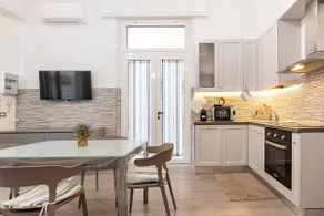 Square apartment - Image 3