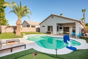Pool & Private Putting Green /Surprise - Image 2