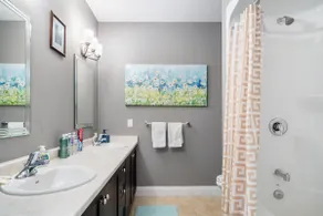 Downtown Condo (License No. 23 112884 STR) - Image 5
