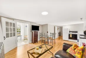 SUNNY PRIVATE 1 BEDROOM APARTMENT - Image 5