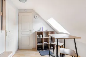 Quiet apartment/private parking - Image 5