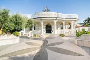 [Luxury] Villa by the sea - Image 2