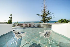 [Luxury] Villa by the sea - Image 3