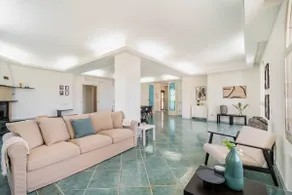 [Luxury] Villa by the sea - Image 4