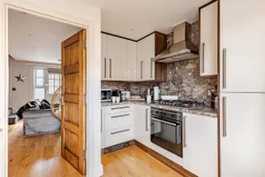 1 Holdan Mews, 1 bed house, free parking, central Witney - Image 5