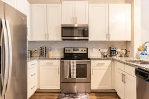 The Luxurious Buckhead Stay - Image 3
