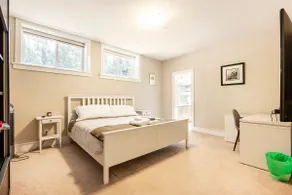 Spacious 2 Bed 2 Bath Basement Suite in Oakridge - Image 3