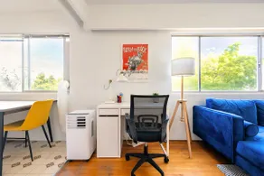 Eclectic 1BR Near the Beach in Kitsilano Heart - Image 4