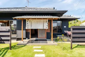 4 Mins to Sea: Garden, Annex, BBQ & Projector! - Image 3